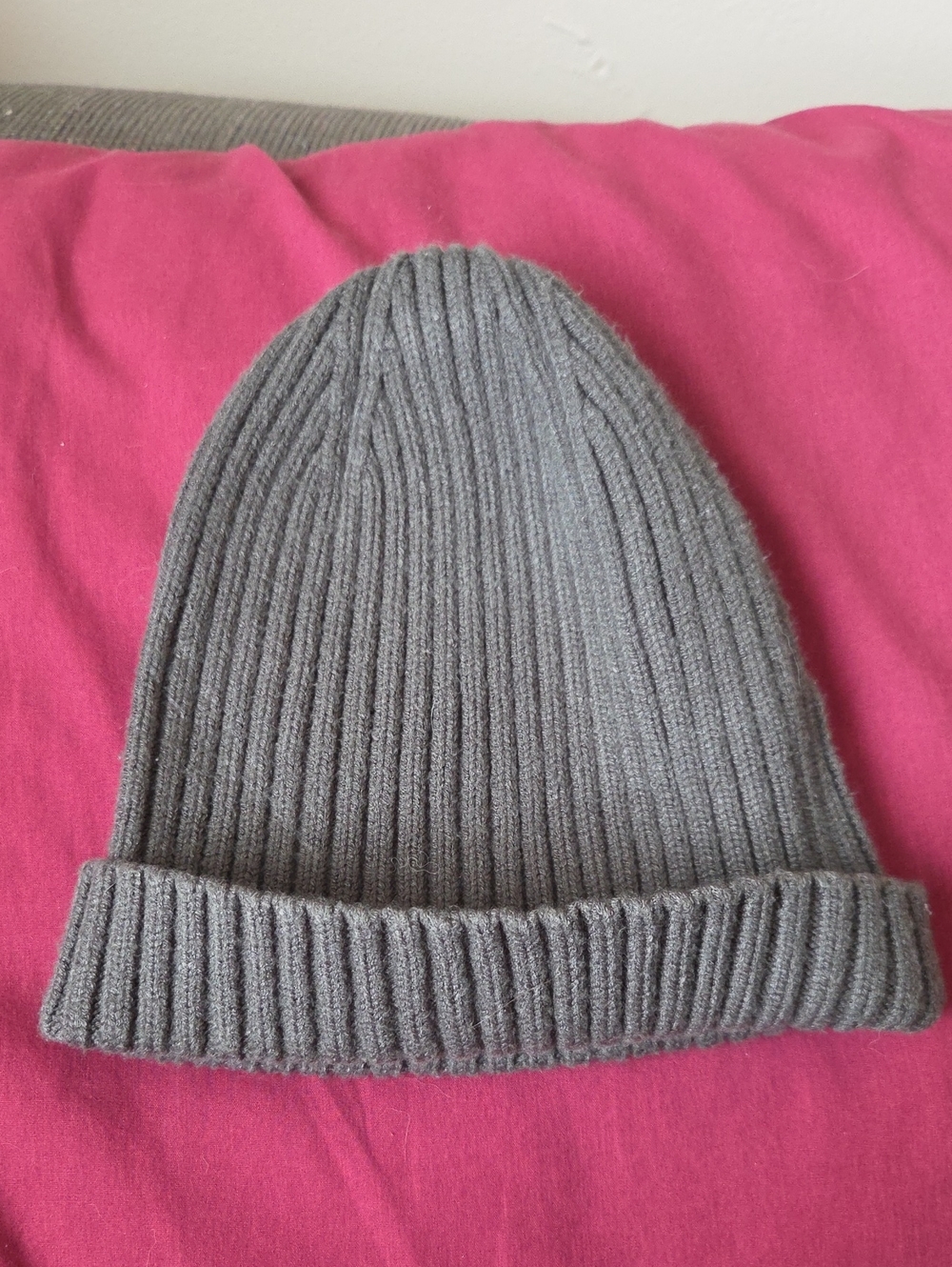 Express Men's Gray Ribbed Knit Cuffed Beanie